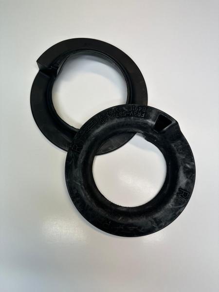 Gummiunterlage Ford Mustang S550 Hinterachse